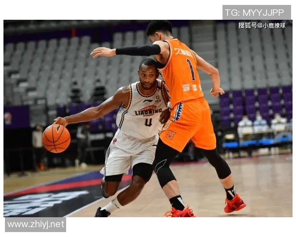 曝上海签约白边与洛夫顿+弗格搭档 却因CBA特殊规定无法组豪阵